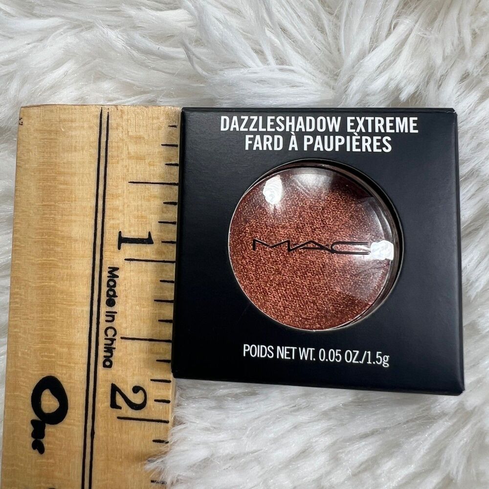 MAC Dazzleshadow Extreme Couture Copper Metallic Eyeshadow 0.05oz New - Picture 2 of 11